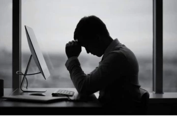 அதீத ஒர்க் பிரஷர்..உடம்பு முழுக்க மின்சார ஒயர் - ஐடி ஊழியர் எடுத்த விபரீத முடிவு!