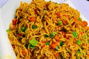 பிரியாணி பிரியரா நீங்கள்? புது விதமாக நூடுல்ஸ் பிரியாணி செய்து அசத்தலாம்!