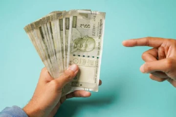 ரூ.5 லட்சத்திற்கு Car Loan வாங்கினால்.. 3 ஆண்டுகளுக்கு மாத EMI எவ்வளவு கட்ட வேண்டும்?