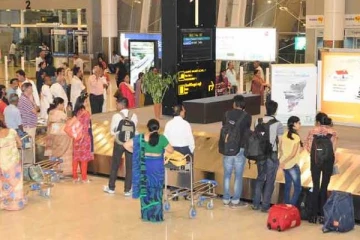 தமிழகத்தின் தலைநகர் சென்னை விமான நிலையத்தில் 2 இலங்கை பெண்கள் கைது! வெளிவந்த காரணம்