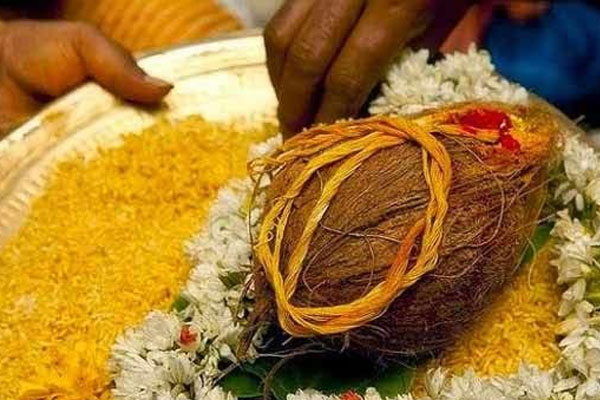 திருமணத்தில் அட்சதை தூவுவதற்கு இது தான் காரணமா? | Reason For Sprinkling Akasha In Marriage