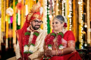 நரைமுடி இருந்தால் என்ன கவலைப்படாமல் அப்படியே திருமணம் செய்த பிரபல நடிகரின் மகள்- வைரல் புகைப்டம்