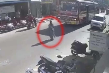 மகனுக்கு பீஸ் கட்ட தற்கொலை செய்த தாய்... பகீர் காணொளி