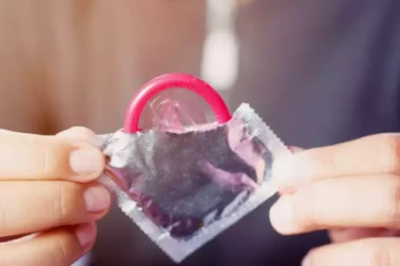 ஒலிம்பிக் வீரர், வீராங்கனைகளுக்கு 2 லட்சம் இலவச காண்டம்கள்!