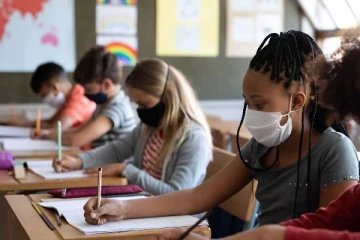 கனடா பள்ளியில் Omicron தொற்று பரவல்: வெளிவரும் புதிய தகவல்