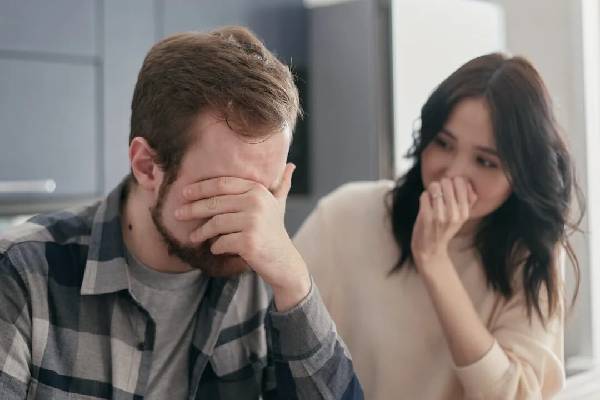 கணவரிடம் தவறியும் சொல்லவே கூடாத 4 விடயங்கள்! மீறினால் பிரிவு உறுதி | 4Things Wife Should Not Say Her Husband