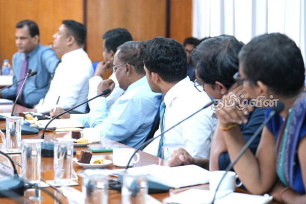 பலாலி விமான நிலையத்தில் விசேட காட்சிக்கூடமொன்றை நிறுவுவதற்கு தீர்மானம் | Establish Special Exhibition Hall Palaly Airport பலாலி விமான நிலையத்தில் விசேட காட்சிக்கூடமொன்றை நிறுவுவதற்கு தீர்மானம் | Establish Special Exhibition Hall Palaly Airport