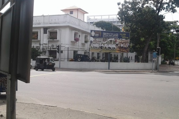 கொழும்பிலுள்ள ஹோட்டலுக்குள் நடந்த பயங்கரம் : கடுமையாக தாக்கப்பட்ட பெண் | Police Complaint Filed By Sarangi Sangeetha