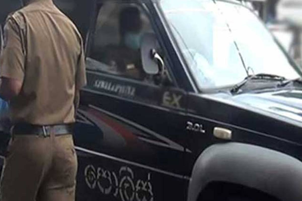 நள்ளிரவு இடம்பெற்ற கோர விபத்து - ஒரே குடும்பத்தை சேர்ந்த இருவர் பலி - இருவர் கவலைக்கிடம்...! | Galle Colombo Road Accident