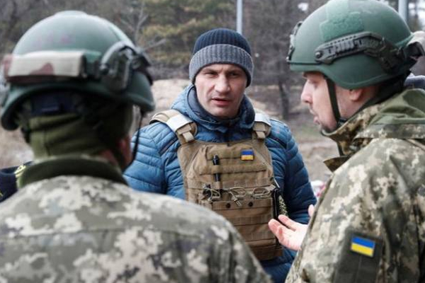 சாலையில் தனியாக சிக்கியவர்களை சரமாரியாக சுட்டுகொன்ற ரஷ்யா! பதற வைக்கும் கொடூரத்தின் உச்சம் | Russian Troops Shooting Attack Kyiv Poeple Killed சாலையில் தனியாக சிக்கியவர்களை சரமாரியாக சுட்டுகொன்ற ரஷ்யா! பதற வைக்கும் கொடூரத்தின் உச்சம் | Russian Troops Shooting Attack Kyiv Poeple Killed