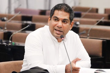 மின்சாரத்தை பயன்படுத்தாத 30,000 வாடிக்கையாளர்கள்!