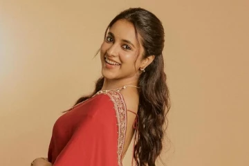 பிரியங்கா மோகன் சேலையில் கியூட் போட்டோஷூட்