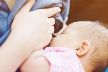 தாய்ப் பாலில் பிளாஸ்டிக் கூறுகள்! ஆராச்சியாளர்கள் பகீர் தகவல்