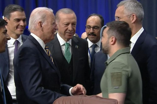 உக்ரைன் அதிபர் பெயருக்கு பதில் புடின் பெயரை உச்சரித்த பைடன்! | Biden Pronounced Putin S Name Instead Of Zelensky