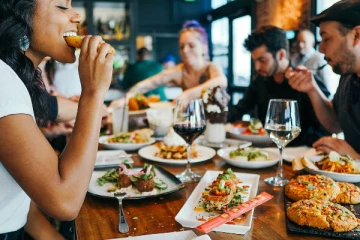 நாக்கைக் கடித்ததால் கோமாவுக்குச் சென்ற பெண்