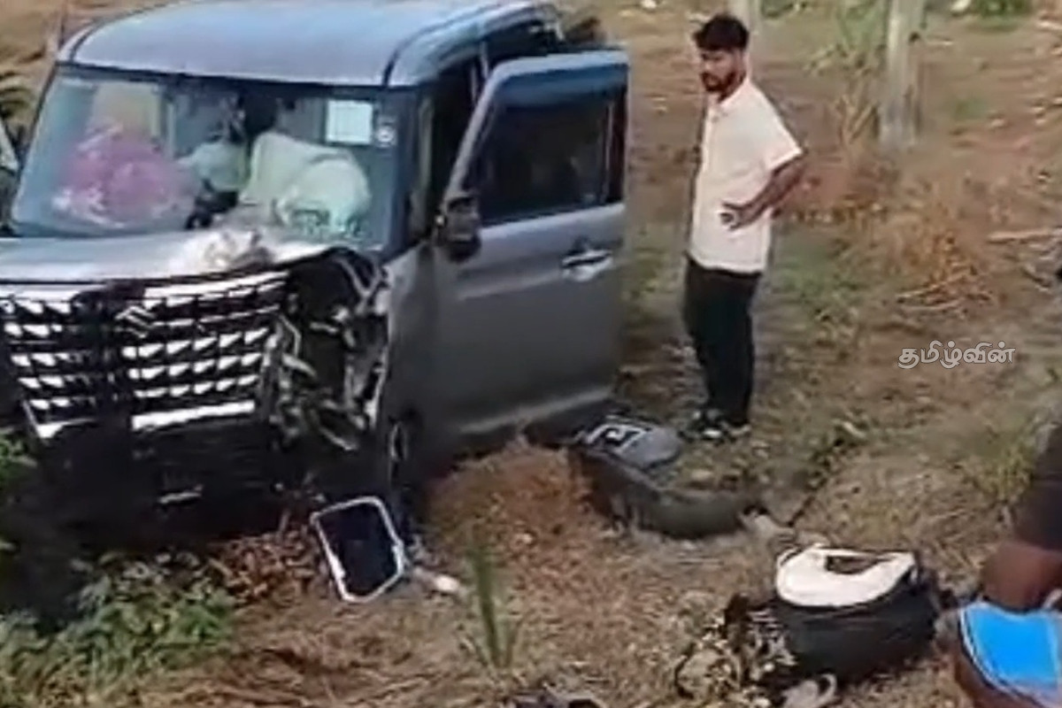 திருகோணமலையில் சிறிய ரக வான் ஒன்று மரமொன்றுடன் மோதி விபத்து! | Accident In The Poonagar Area 2 Injured