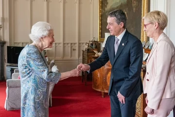 பிரித்தானிய மகாராணியாரை சந்தித்த சுவிஸ் ஜனாதிபதி: வெளியாகியுள்ள புகைப்படங்கள்