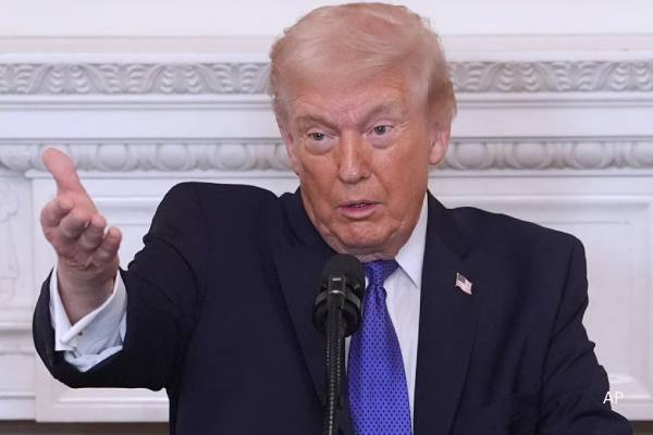 உயர் தலைவர் காமெனி, அவரது மகனைக் கொலை செய்ய ட்ரம்ப் நிர்வாகம் ரகசிய உத்தரவு | Kill Orders Khamenei His Son