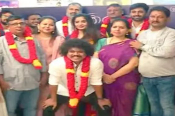 குக் வித் கோமாளி ஷோ அஸ்வின் புகழின் புதிய திரைப்படம் - படப்பிடிப்பு தொடக்கம்! | Cookwithcomali Aswin Pugal New Movie Starts Pooja