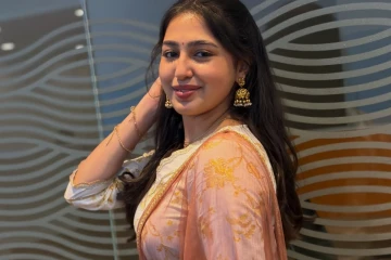 ஹீரோயினாக அறிமுகம் ஆகும் தேவயானியின் மகள் பிரியங்கா.. அழகிய போட்டோஷூட்