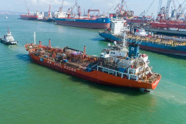 கட்டுப்பாடு விதித்த ஐரோப்பா... எரிவாயு ஏற்றுமதியை இந்த நாடுகளுக்கு இருமடங்காக அதிகரித்த ரஷ்யா | Russia Doubles Lpg Exports