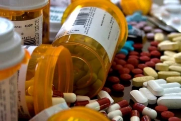 ඉදිරියේදී වකුගඩු බද්ධ කිරීම නවතීයිද? - භයානක රෝග රැසක්ම උඩු දුවන ලකුණු.