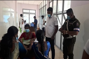 வவுனியாவில் பொலிஸார், சுகாதாரத்துறை சார்ந்தவர்களுக்கு இரண்டாவது டோஸ் தடுப்பூசி