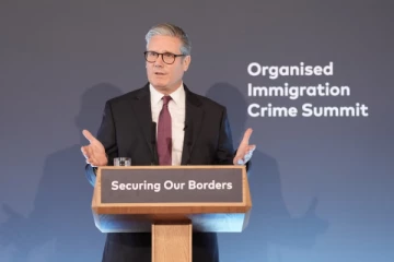 எனக்கு கோபம் வருகிறது... புலம்பெயர்தல் தொடர்பில் பிரித்தானிய பிரதமர் பேச்சு