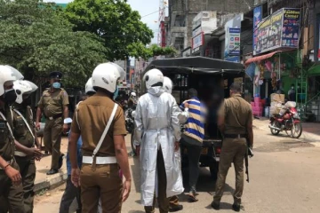 பாசிக்குடாவில் மர்ம பொருளுடன் மூவரை கைதுசெய்த பொலிஸார்!