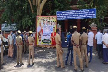 கோவை தடுப்பூசி மையத்தில் திமுக பாஜக இடையே வாக்குவாதம்...