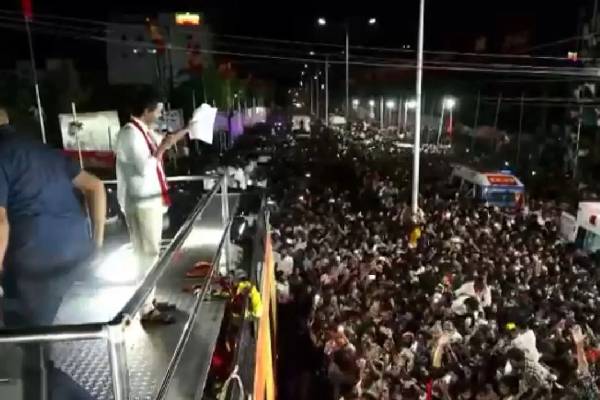 கரூர் அசம்பாவிதம்... விஜய் செய்த மிகப்பெரிய தவறு: உயிர் தப்பியவரின் வாக்குமூலம் | Vijay Did A Major Mistake
