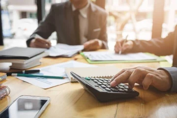 வேலை செய்யாமல் 1.3 கோடி சம்பளம்: சலிப்பாக இருப்பதாக கூறி நிறுவனத்தின் மீது ஊழியர் வழக்கு பதிவு!