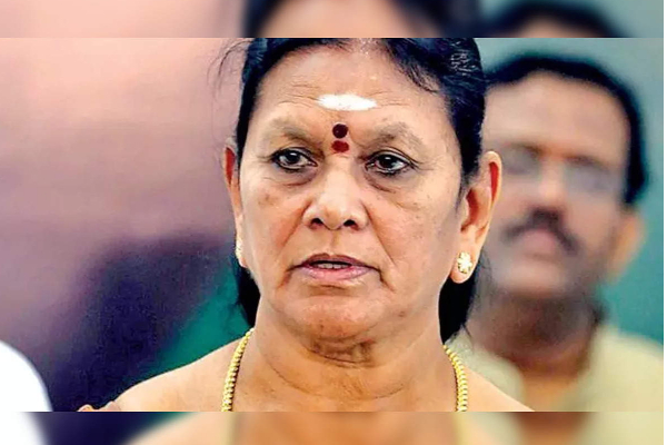 ரூ.75 லட்சம் மோசடி புகார் - முன்னாள் அமைச்சர் சரோஜா மீது வழக்கு பதிவு? | Tamilnadu