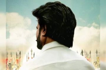 அண்ணாத்த படத்தின் ஷூட்டிங்கில் ரசிகர்களை சந்தித்த ரஜினி, இணையத்தில் கசிந்த வீடியோ!