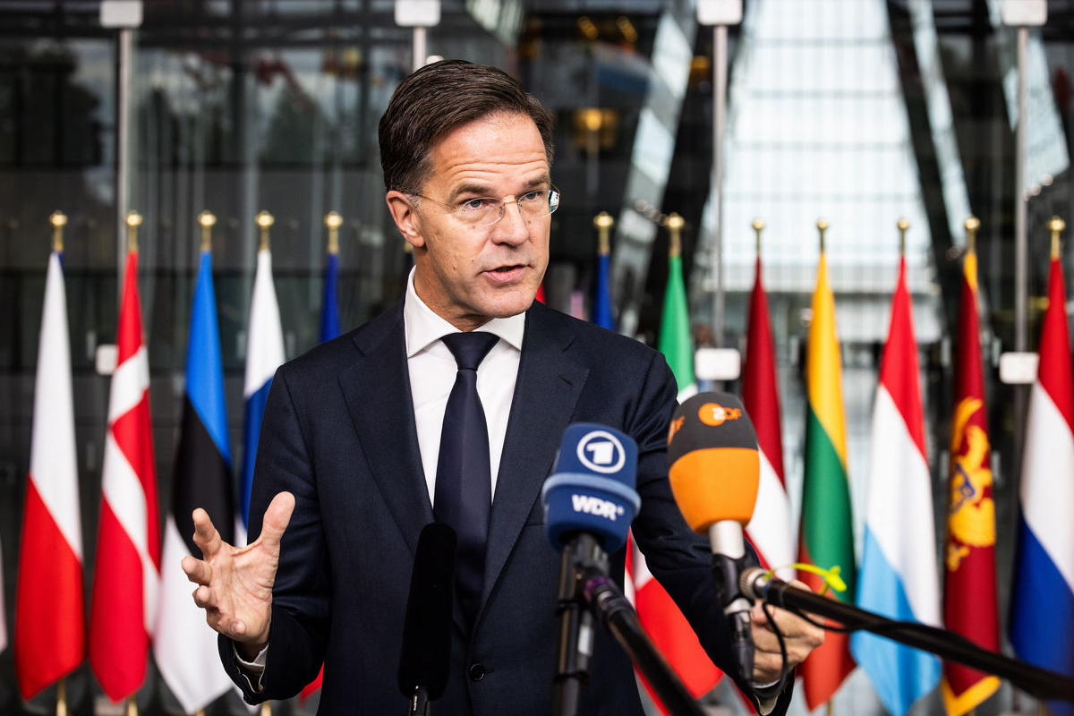 ஈரானுக்கு பேரிடி! ஹோர்முஸ் நீரிணையை அடைய அமெரிக்காவுடன் ஒன்றிணையும் பிரித்தானியா | Trump Starmer Call To Reopen Strait Of Hormuz