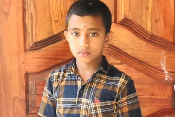 10 வயது லோகிதனை தேடும் பொலிஸார் ; பொதுமக்களிடம் விடுத்த கோரிக்கை! | Police Searching For 10 Year Old Lokitan