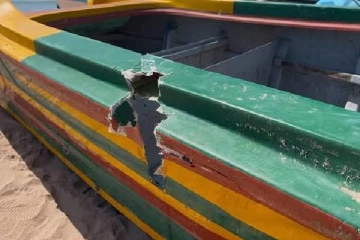 திருகோணமலையில் மீனவ படகின் மீதும், மீனவர் மீதும் தாக்குதல்