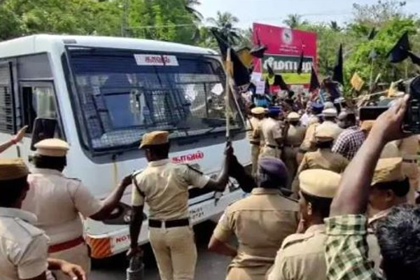 ஆளுநரின் உயிருக்கு ஆபத்து ,திமுக மீது நடவடிக்கை : பிரதமருக்கு அதிமுக கடிதம் | Aiadmk Executive Rm Babu Murugavelu President ஆளுநரின் உயிருக்கு ஆபத்து ,திமுக மீது நடவடிக்கை : பிரதமருக்கு அதிமுக கடிதம் | Aiadmk Executive Rm Babu Murugavelu President