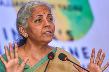 பழைய ஸ்கூட்டர் தான்.. வீட்டுக் கடன் வேறு - நிர்மலா சீதாராமனின் சொத்து விவரம்!