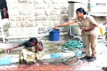 மகளுக்காகஆட்சியர் அலுவலகத்தில் தீக்குளிக்க முயன்ற தாய்..