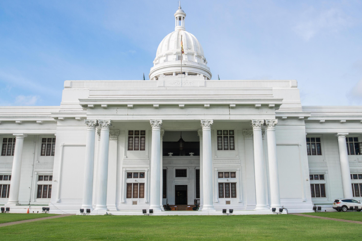 பாரிய ஊழல் மோசடியில் சிக்கப் போகும் பிரபல பெண் அரசியல்வாதி | Rossy Senanayake In Investigation பாரிய ஊழல் மோசடியில் சிக்கப் போகும் பிரபல பெண் அரசியல்வாதி | Rossy Senanayake In Investigation