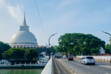 சமரசம் செய்ய முயன்ற வயோதிபர் மீது கத்திக்குத்து