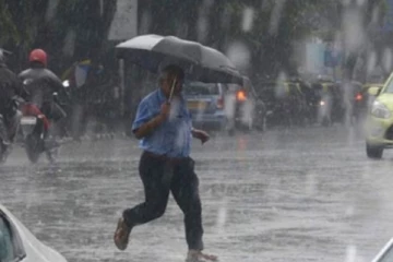 நாட்டின் அநேக பகுதிகளில் மழை அல்லது இடியுடன் கூடிய மழை பெய்யும்
