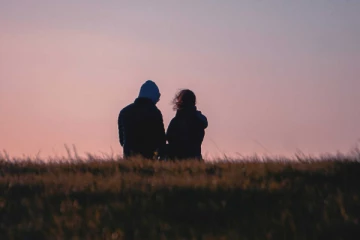 விஷம் அருந்திய கணவனுக்கு காதல் மனைவி கொடுத்த ட்விஸ்ட் ; இறுதியில் அனுப்பிய குறுஞ்செய்தி