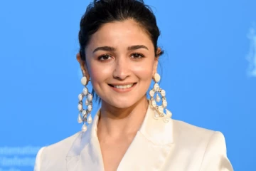 சொத்து விஷயத்தில் கணவரை மிஞ்சிய ஆலியா பட்.. இத்தனை கோடியா