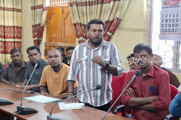 மாணவர்களின் சிகை அலங்காரம் தொடர்பில் பிரதேசசபை தவிசாளர் வினோராஜ் முக்கிய தீர்மானம் | Special Deals With Hair Salon Owners மாணவர்களின் சிகை அலங்காரம் தொடர்பில் பிரதேசசபை தவிசாளர் வினோராஜ் முக்கிய தீர்மானம் | Special Deals With Hair Salon Owners