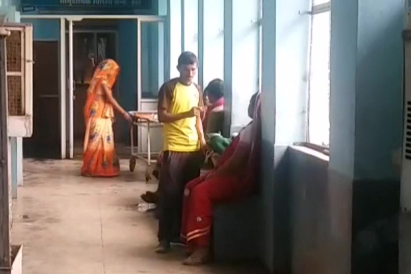 பிரசவ வலி...கர்ப்பிணி மனைவியை தள்ளுவண்டியில் அழைத்து சென்ற அதிர்ச்சி! ஏன்? | Man Carries Pregnant Wife To In A Push Cart