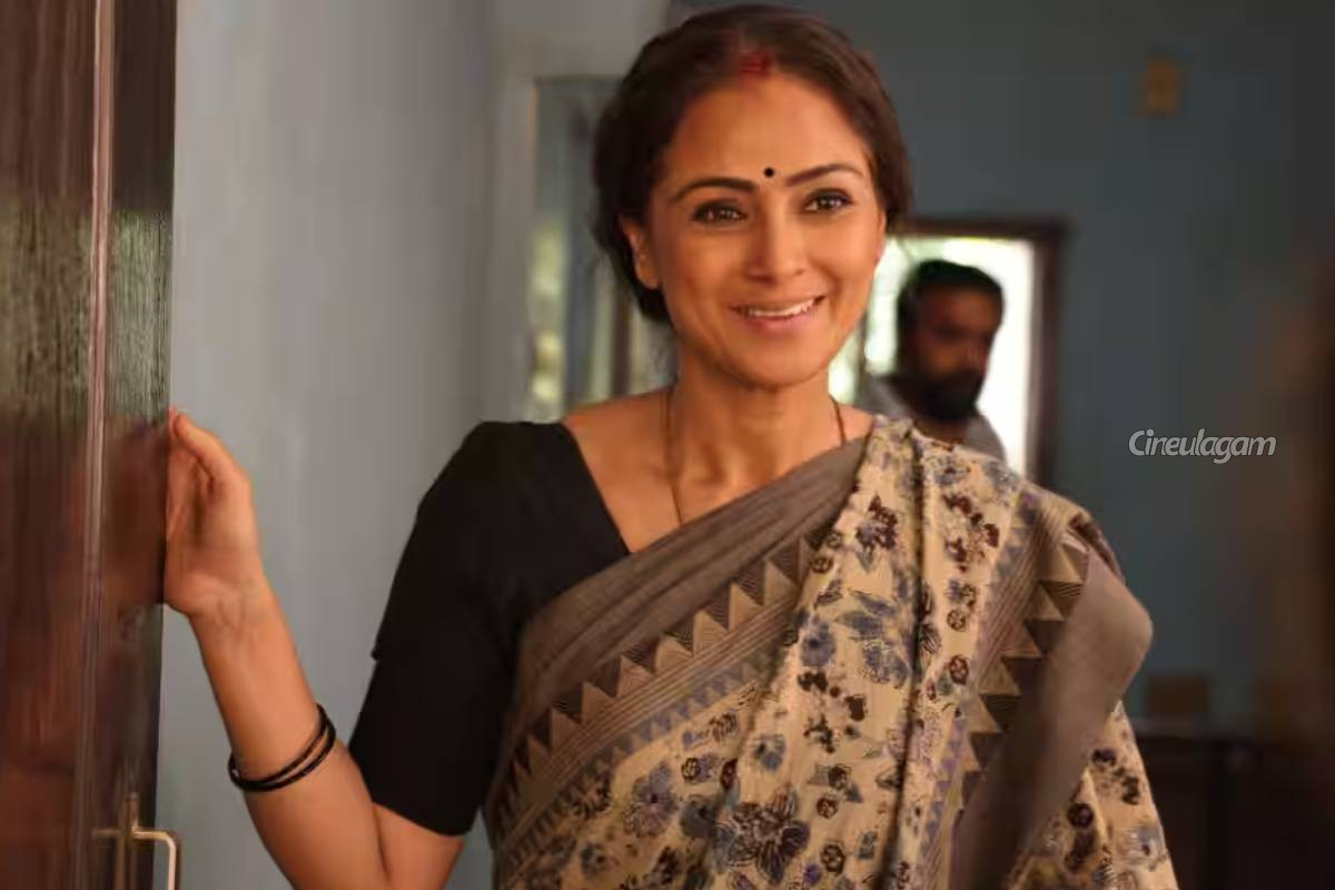 SIIMA விருதில் சிறந்த நடிகைக்கான விருதை வென்ற நடிகை சிம்ரன்... | Actress Simran Wins Best Actress Award In Siima SIIMA விருதில் சிறந்த நடிகைக்கான விருதை வென்ற நடிகை சிம்ரன்... | Actress Simran Wins Best Actress Award In Siima