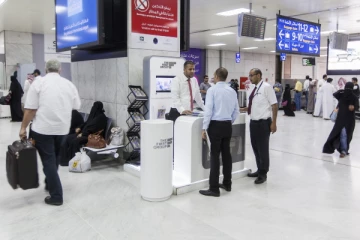 இலங்கை மீது முதல் பயணத்தடை விதித்த நாடு