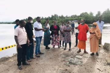 கிண்ணியா படகு விபத்தில் பாதிக்கப்பட்டவர்களை பார்வையிட்ட தென்கை ஆதீன குருமார்கள் (Photos)